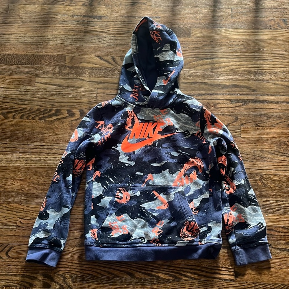 YOUTH MEDIUM Nike Hoodie!